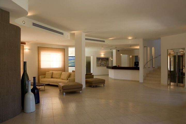 Lobby Entry