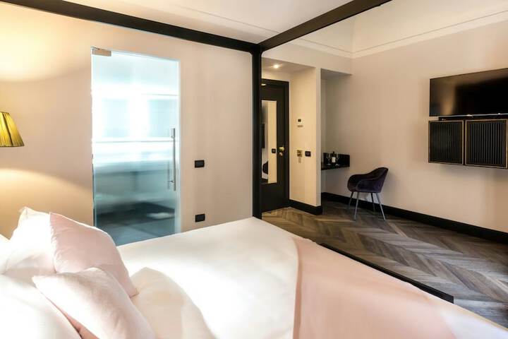 Room 17 of 50