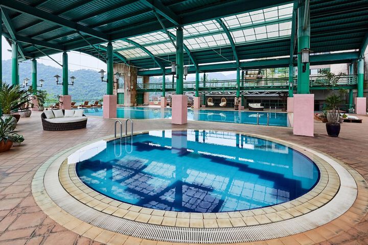 Pool Hotel