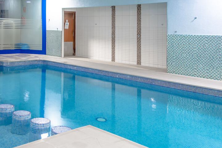 Hotel Pool