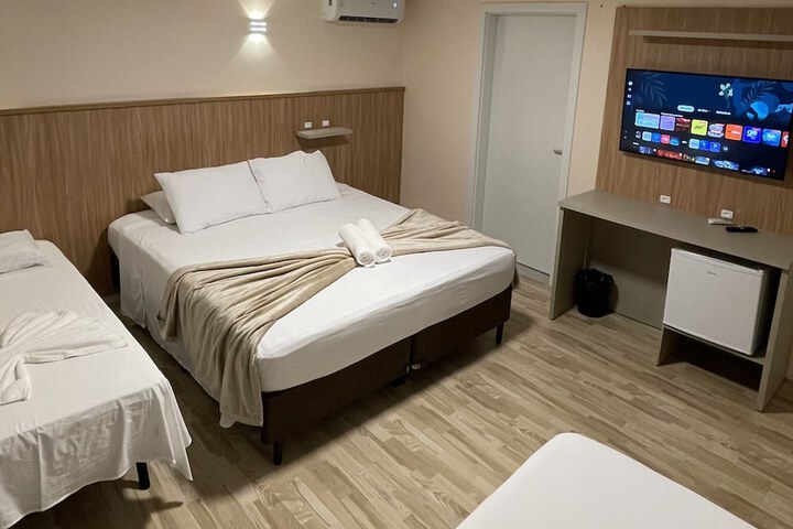 Room 25 of 39