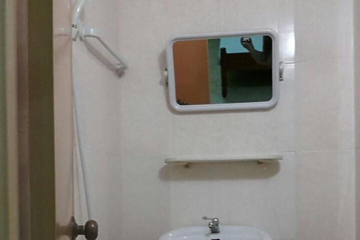 Room 1 of 5