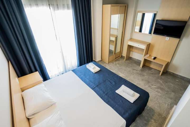 Room 5 of 31