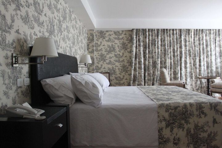 Room 32 of 81