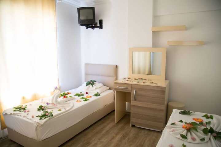 Room 6 of 29