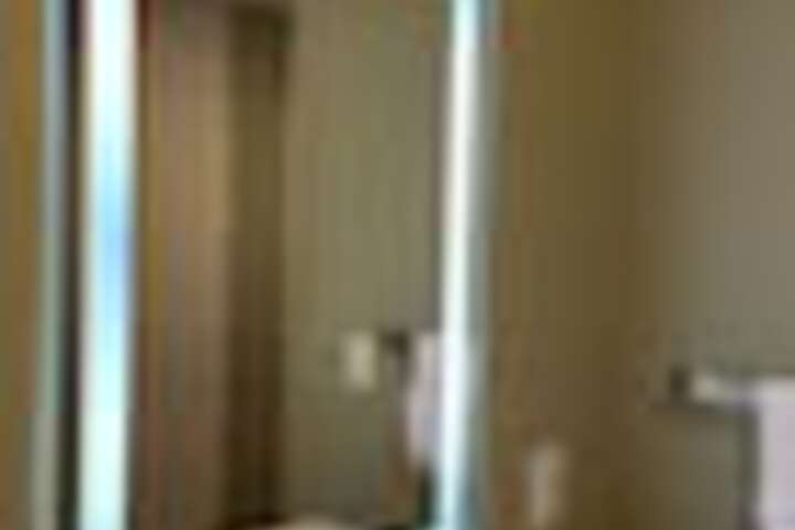 Room 143 of 285