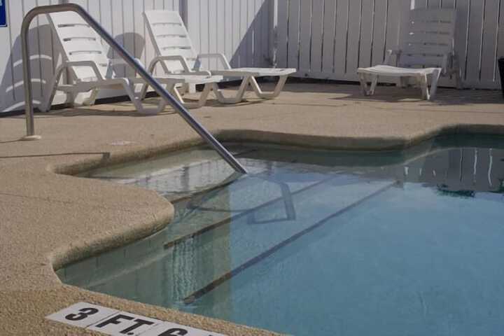 Pool 65 of 77