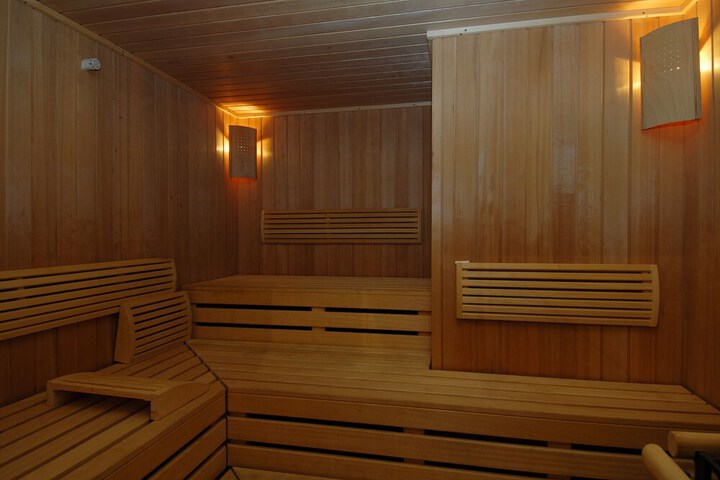 Spa 6 of 13