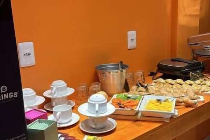 Breakfast/Coffee Service 24 of 32