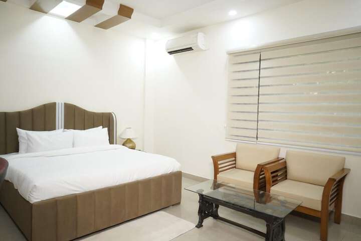 Room 16 of 47