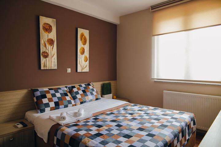 Room 4 of 46