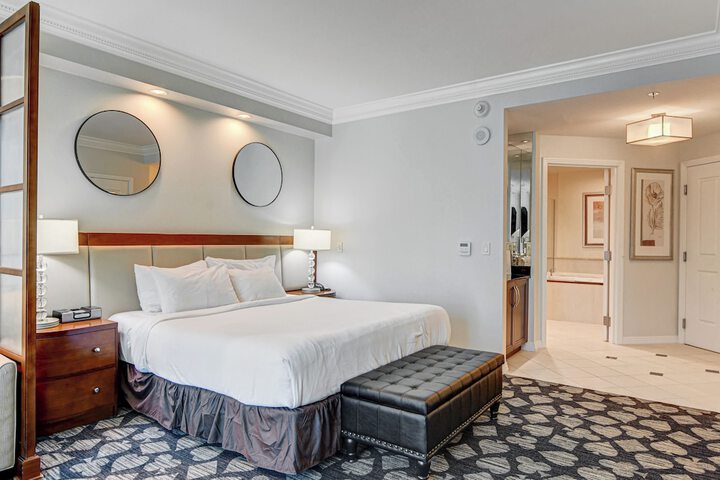 Room 105 of 438