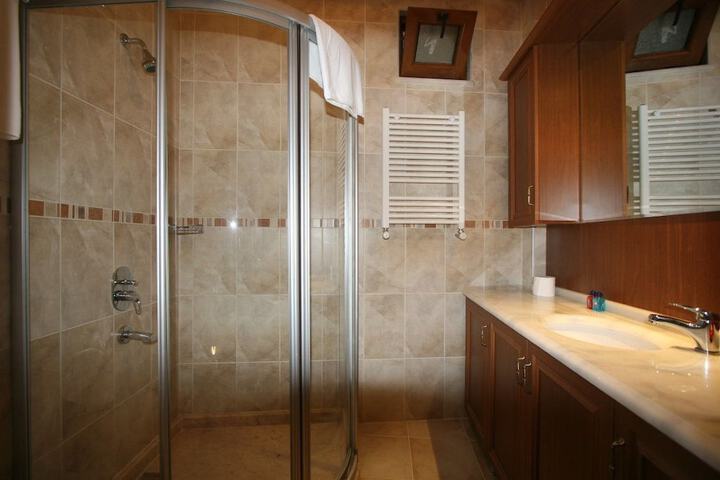 Bath Interior