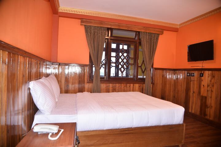 Room 16 of 35