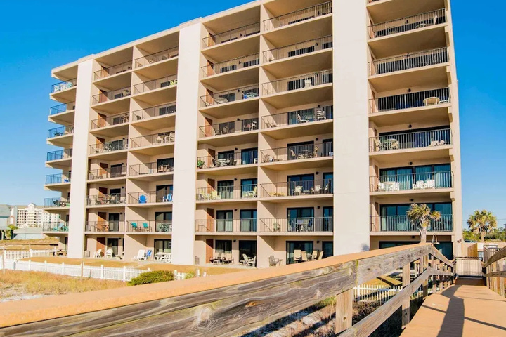 Ocean Breeze West by Luxury Gulf Rentals
