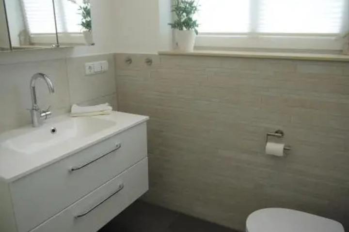 Room 7 of 15