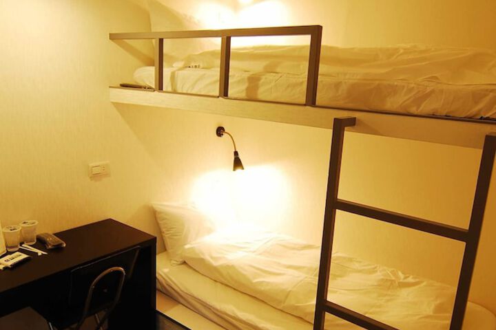 Room 4 of 47