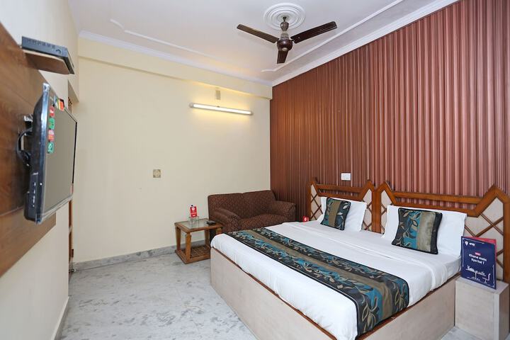 Room 14 of 15