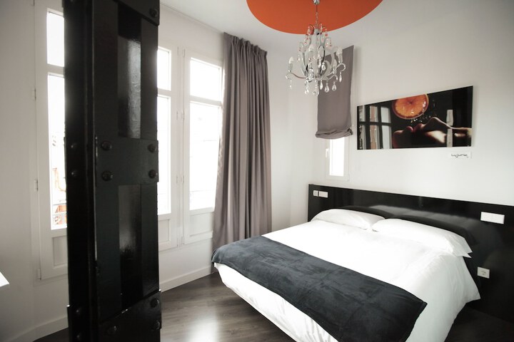 Room 10 of 49