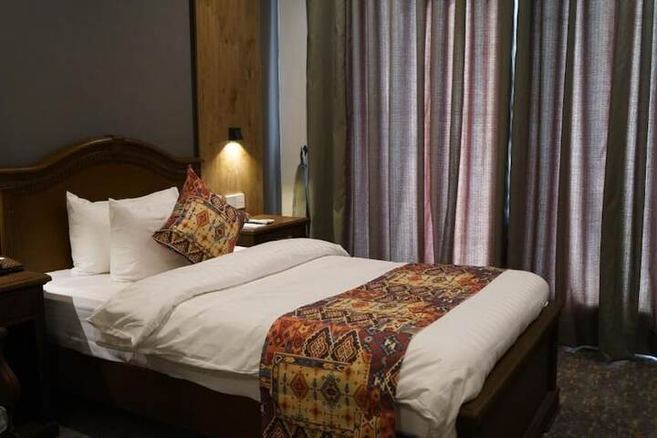 Room 35 of 52
