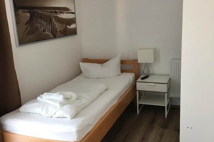 Room 9 of 47
