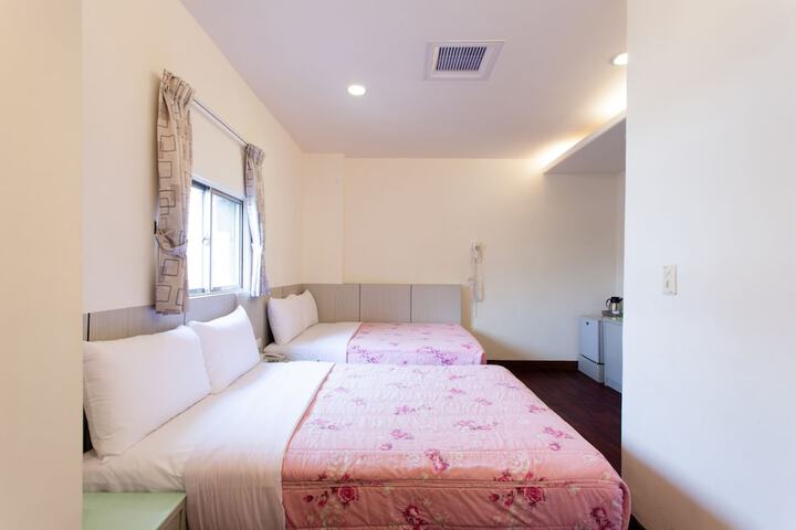 Room 10 of 50