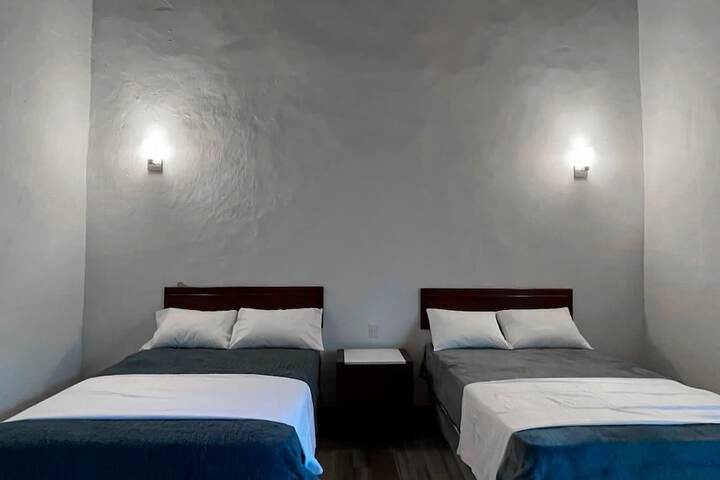 Room 4 of 17