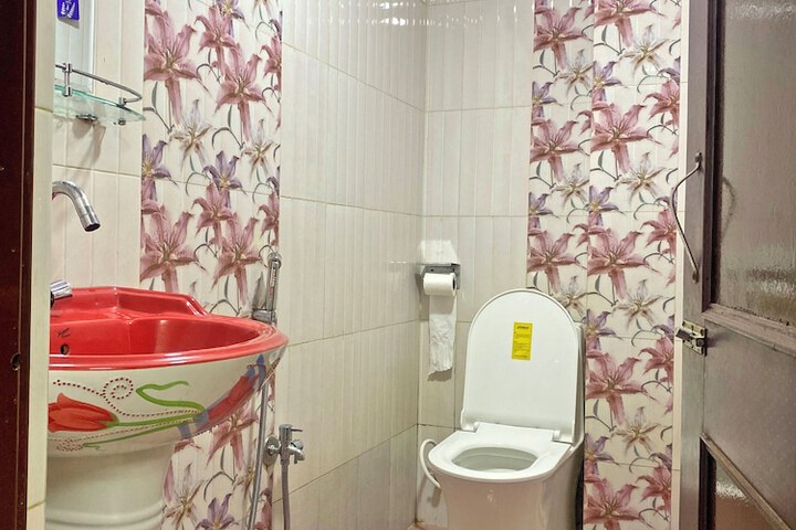 Room 104 of 119