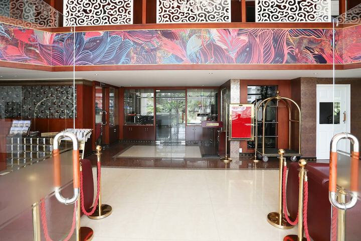 Hotel 2 of 53