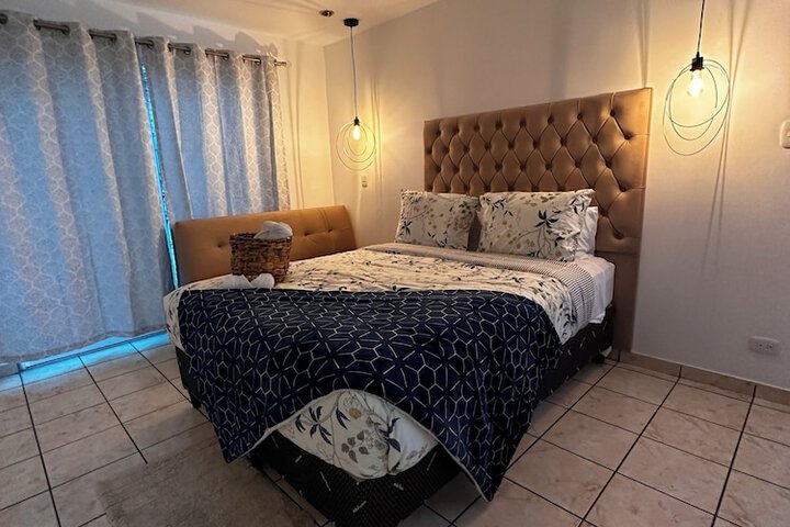 Room 5 of 13