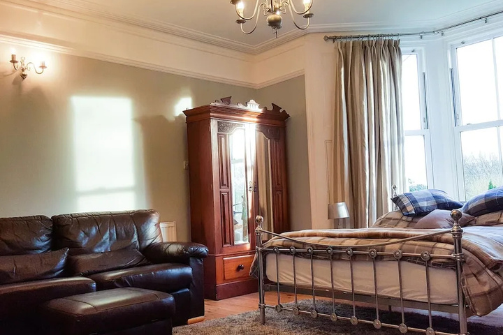 Room 3 of 14