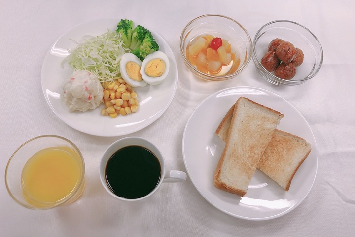 Breakfast/Coffee Service 25 of 47