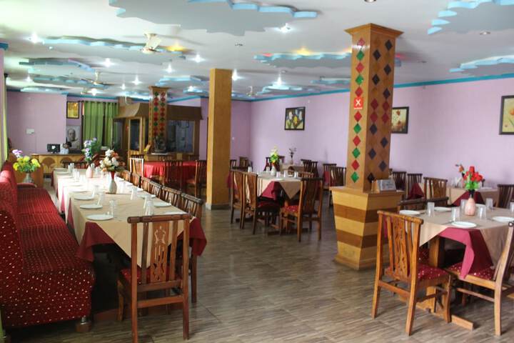 Dining Photos