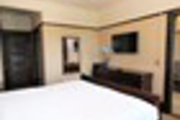 Room 38 of 153