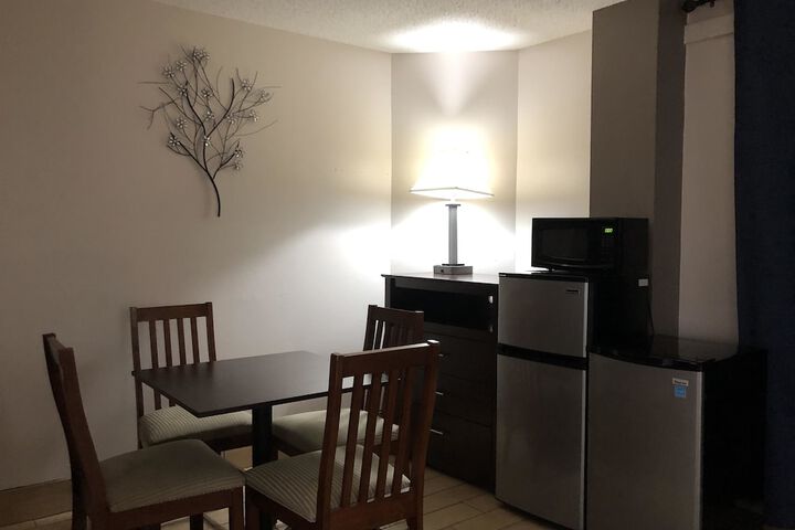 Room 42 of 114