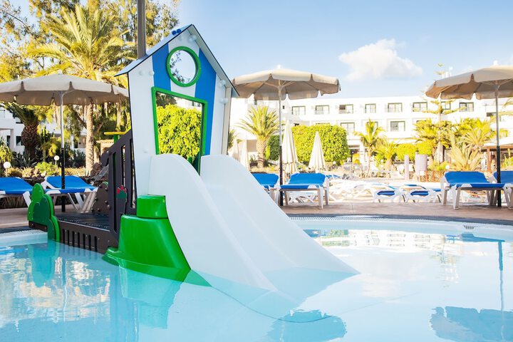 Pool Hotel
