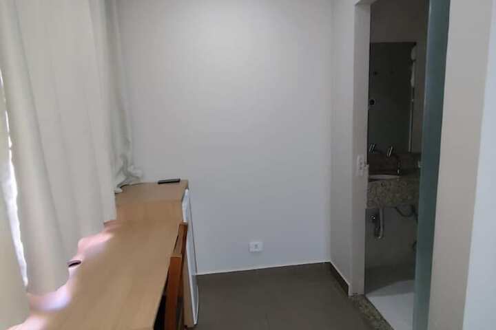 Room 18 of 34