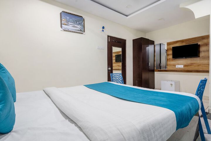 Room 4 of 14