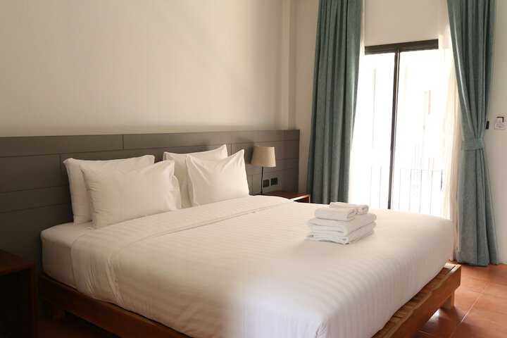Room 13 of 38