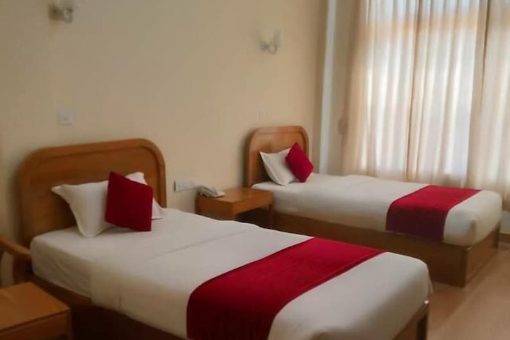 Room 13 of 23