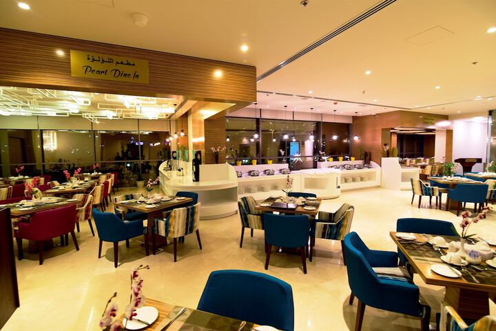 Dining 73 of 106