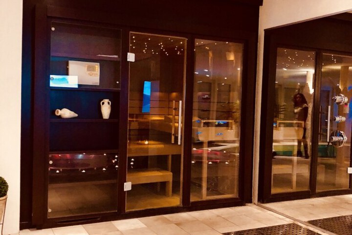 SUITES & SPA HOTEL