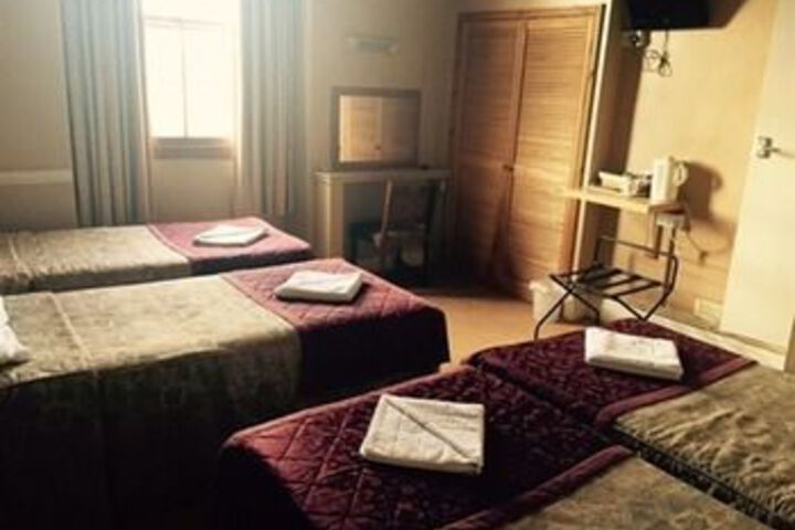 Room 10 of 29