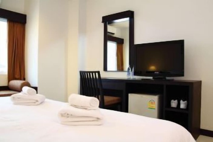 Room 7 of 19