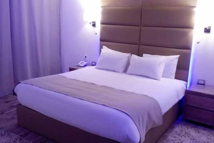 Room 11 of 63