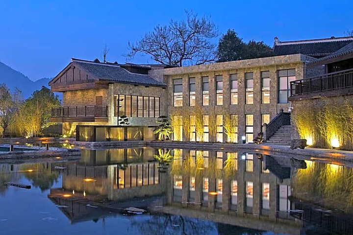 Vue Guiyang Qingyan Wenfan Zhuangyuan Courtyard