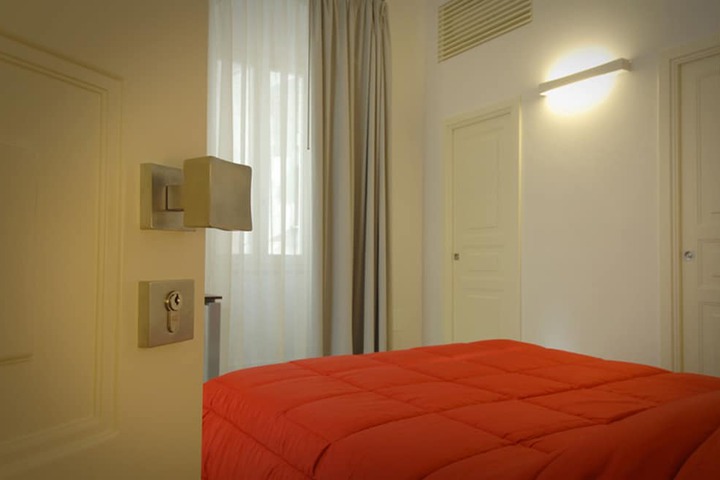 Room 19 of 138