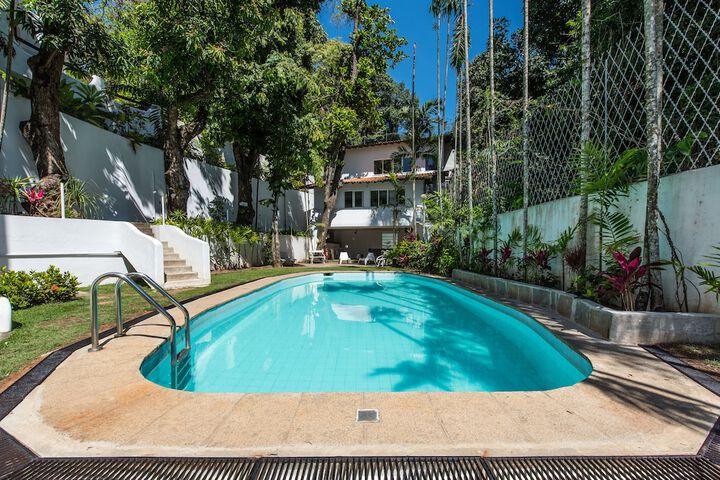 Pool 76 of 117