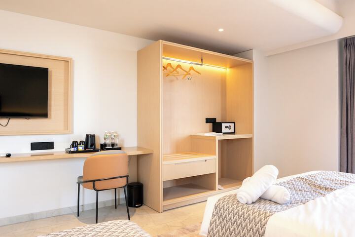Room 20 of 90