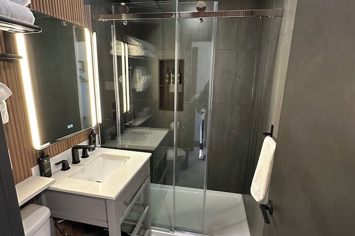Room 20 of 34
